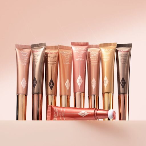 BEAUTY LIGHT WAND & HOLLYWOOD CONTOUR KIT – DAS UNVERZICHTBARE WANGEN-SET