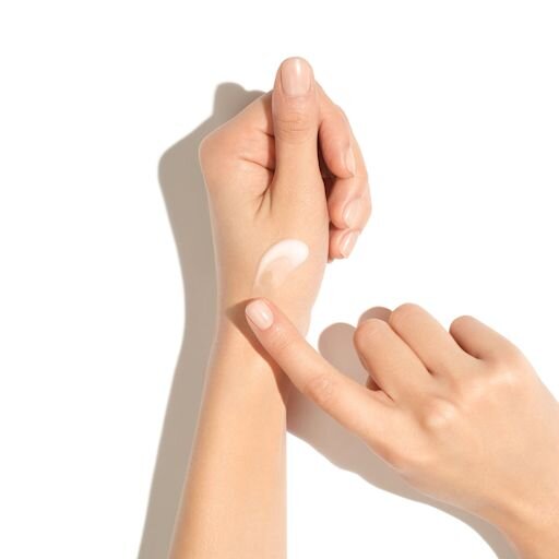 SERUM ZUR KORREKTUR VON DUNKLEN FLECKEN UND ZUR WIEDERHERSTELLUNG DER AUSSTRAHLUNG 30 ML