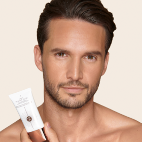 UNISEX HEALTHY GLOW FEUCHTIGKEITSSPENDENDE GETÖNTE FEUCHTIGKEITSCREME